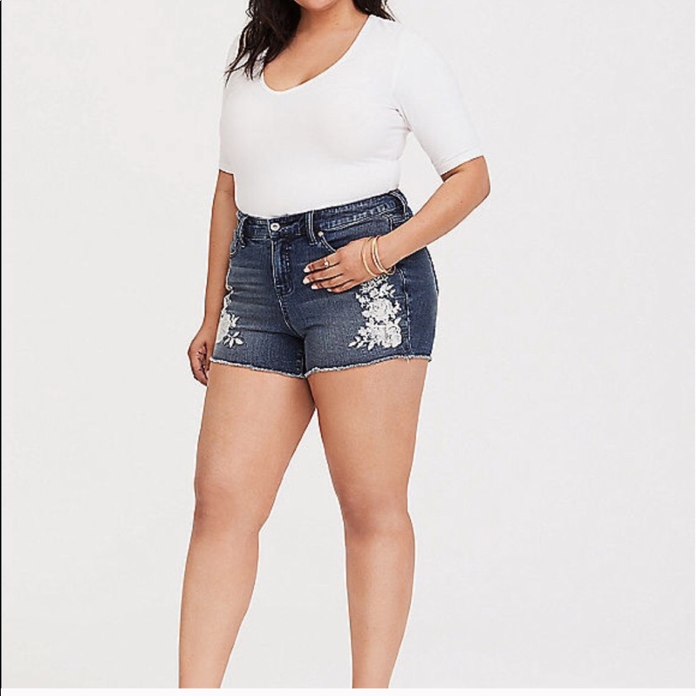 Torrid embroidered shorts